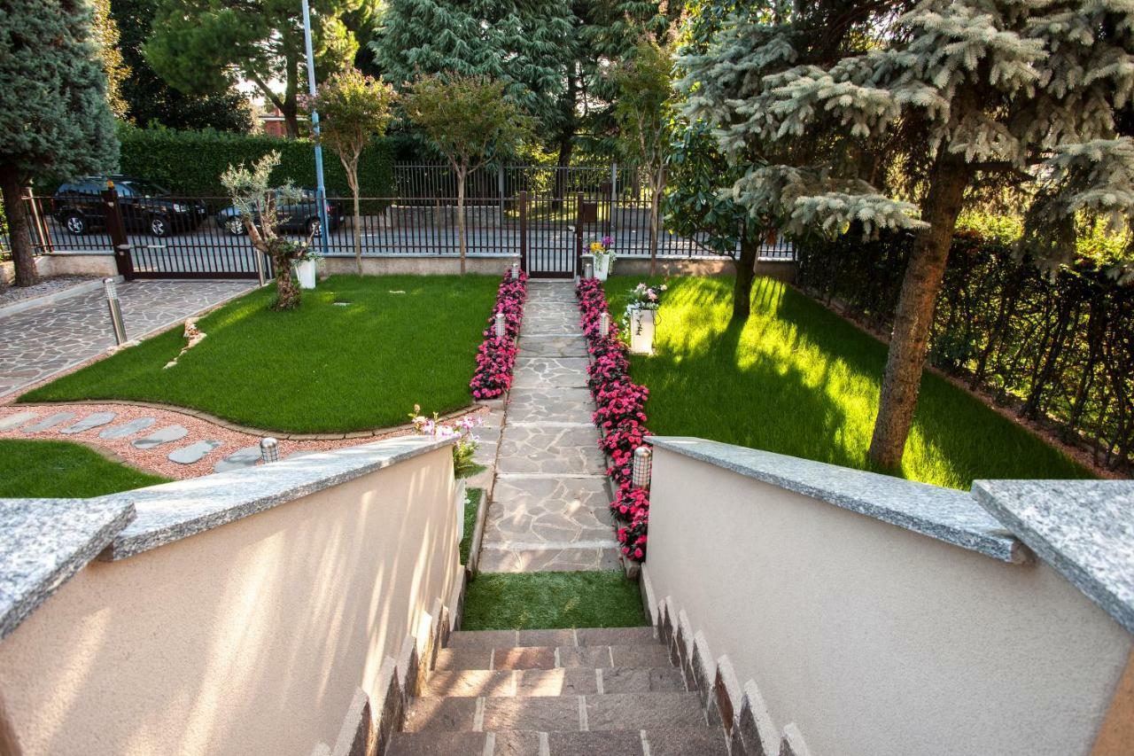B&B Villa Aurora Brugherio Ngoại thất bức ảnh